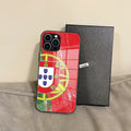 Capa de Telemóvel com Bandeira de Portugal – Vidro Temperado para iPhone 16 Pro Max, 15, 14 Plus, 13, 12 Mini, 11 e Samsung S24/S23 – Capa Preta Resistente