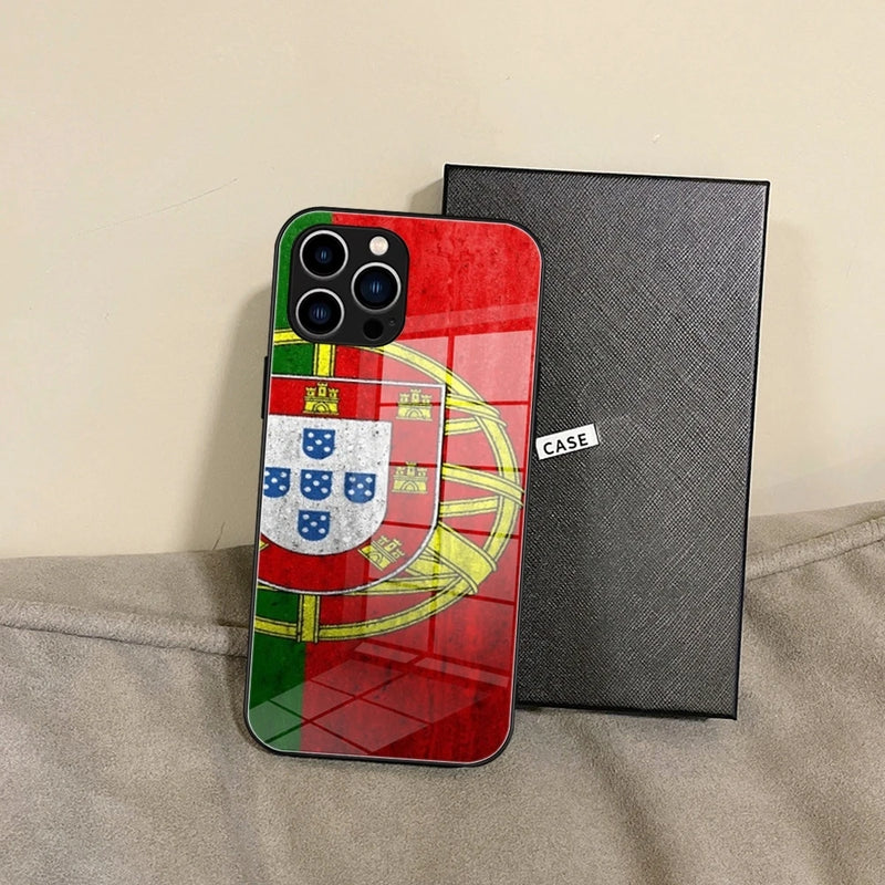 Capa de Telemóvel com Bandeira de Portugal – Vidro Temperado para iPhone 16 Pro Max, 15, 14 Plus, 13, 12 Mini, 11 e Samsung S24/S23 – Capa Preta Resistente