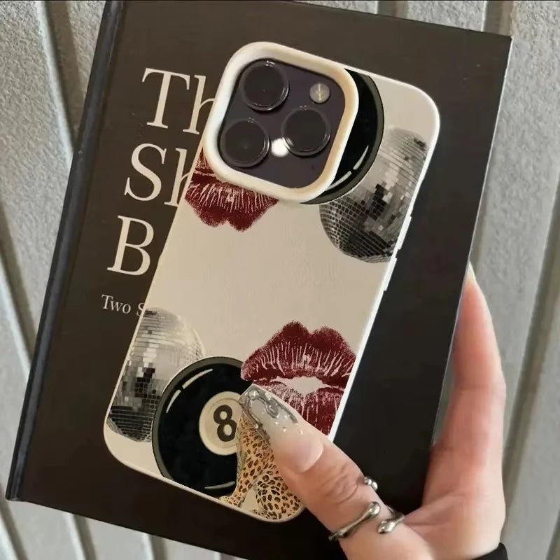 Capa Vintage com Estampa de Lábios e Leopardo para iPhone – Estilo Retro - Horiginex